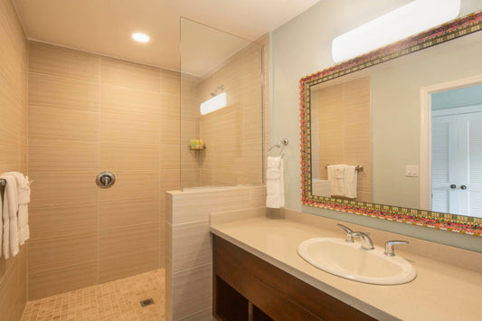 The Black Pineapple (Single Room) - Early Bird