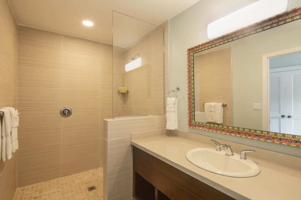 The Black Pineapple (Single Room) - Early Bird